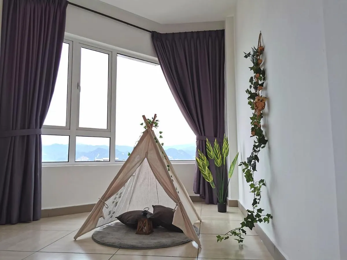 Octagon Ipoh Family Suites 0*,